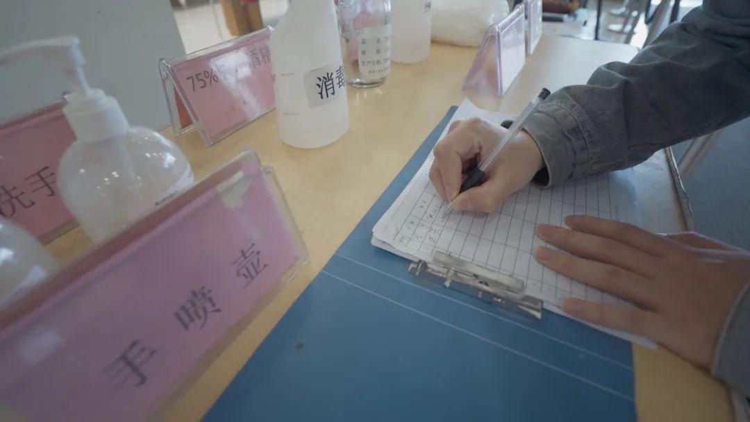 头在天上脚说是龙来假虽不无敌伤却也不善任是什么生肖详细解答、解释与落实、定量解答解释落实